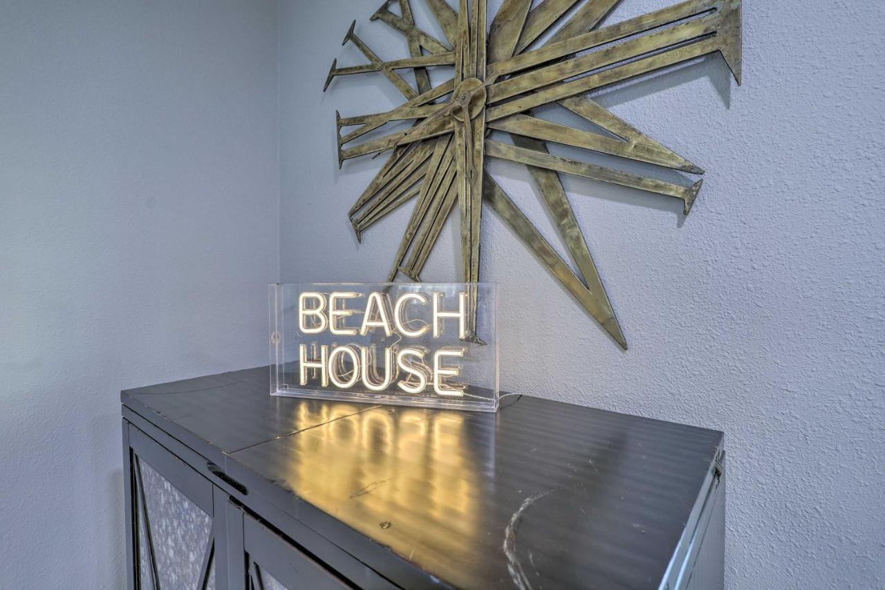 Hébergement de vacances House With Outdoor Kitchen, Walk To Coast
