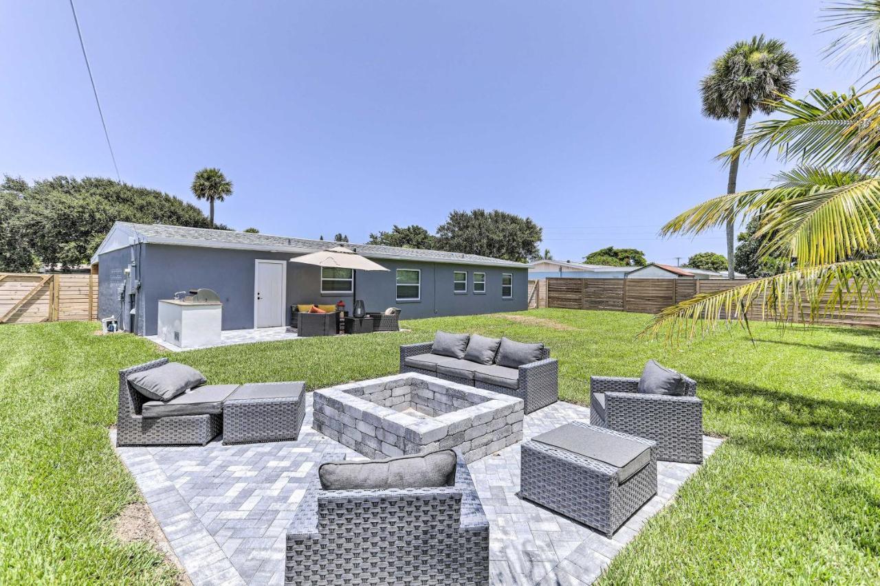 House With Outdoor Kitchen, Walk To Coast Hébergement de vacances