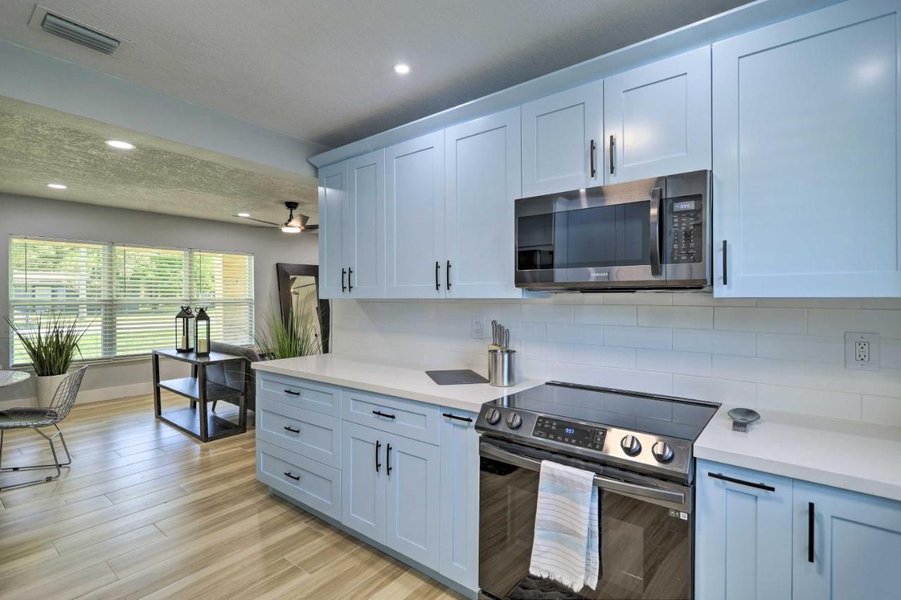 House With Outdoor Kitchen, Walk To Coast Hébergement de vacances Cocoa Beach