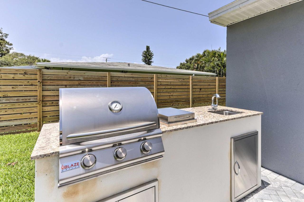 House With Outdoor Kitchen, Walk To Coast Hébergement de vacances *